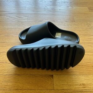 Yeezy Slides ONYX